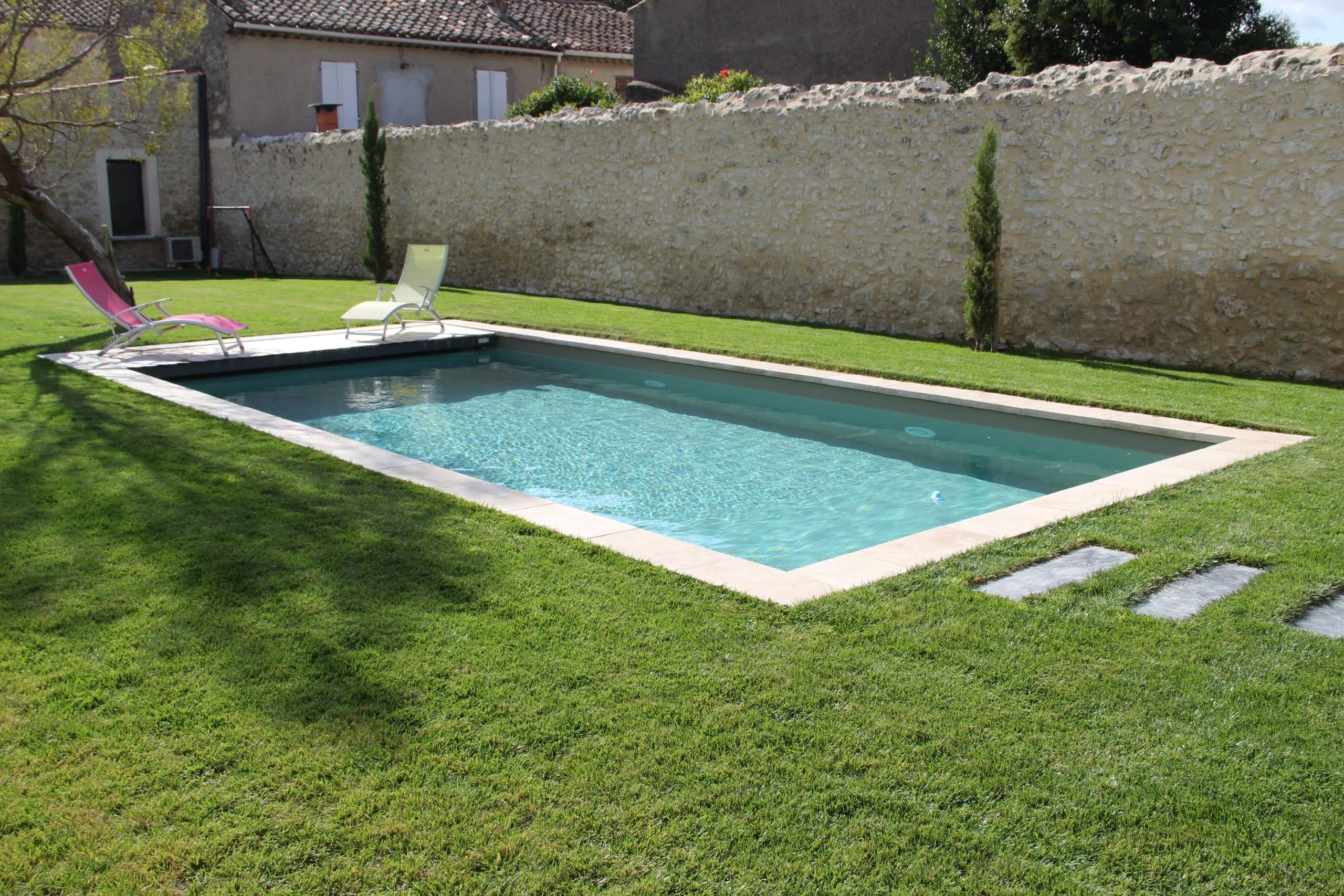 pourquoi choisir une piscine rectangulaire en béton